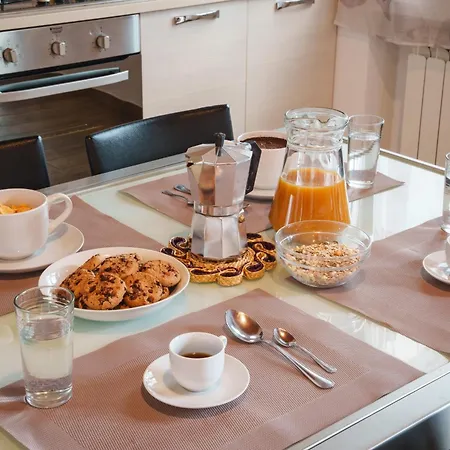 Molo 24 Luxury - With Free Parking Just 5 Minutes Walk From Historic Center Appartamento *