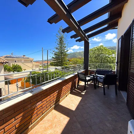 Molo 24 Luxury - With Free Parking Just 5 Minutes Walk From Historic Center Appartamento *