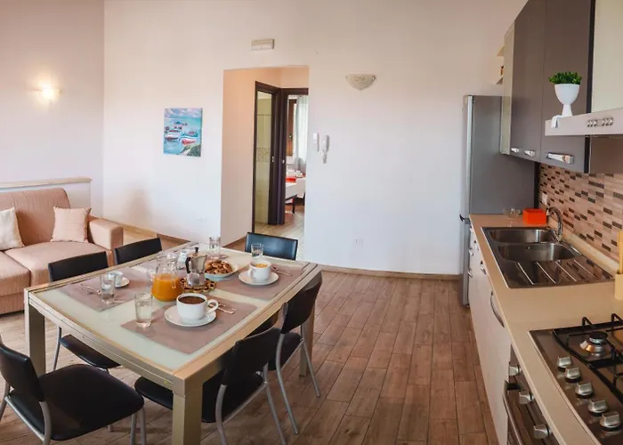 Apartamento Molo 24 Luxury - With Free Parking Just 5 Minutes Walk From Historic Center Tropea