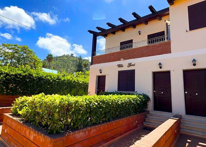 Molo 24 Luxury - With Free Parking Just 5 Minutes Walk From Historic Center Tropea