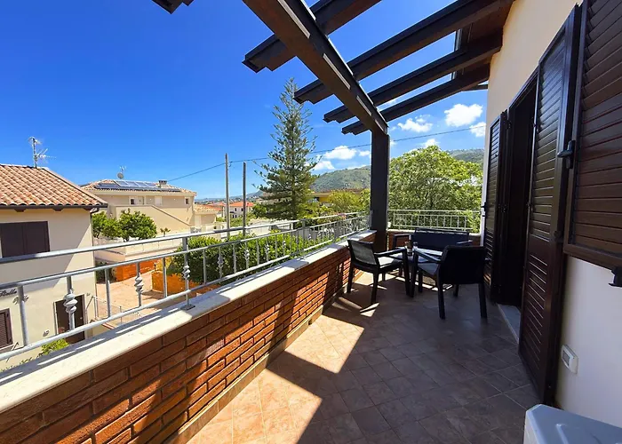 Molo 24 Luxury - With Free Parking Just 5 Minutes Walk From Historic Center דירה *