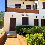 Molo 24 Luxury - With Free Parking Just 5 Minutes Walk From Historic Center Tropea