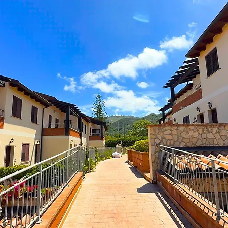 Molo 24 Luxury - With Free Parking Just 5 Minutes Walk From Historic Center Apartment Tropea