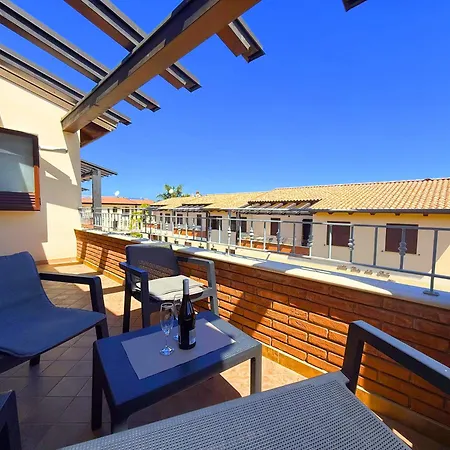 Apartment Molo 24 Luxury - With Free Parking Just 5 Minutes Walk From Historic Center
