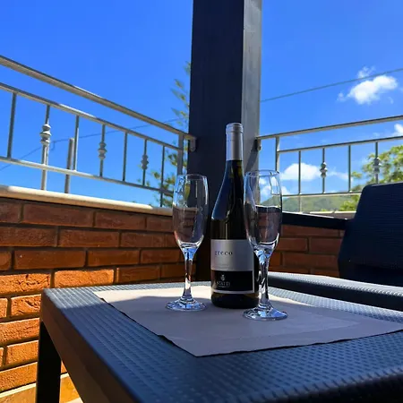 Apartment Molo 24 Luxury - With Free Parking Just 5 Minutes Walk From Historic Center Tropea