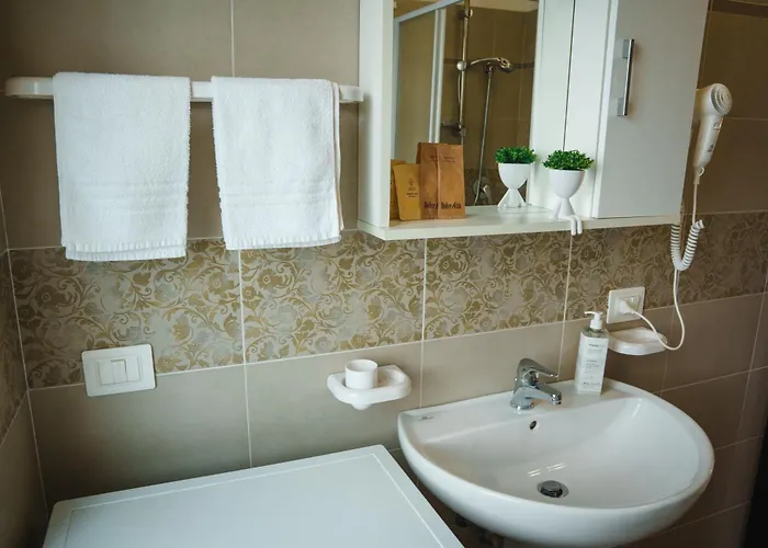 Molo 24 Luxury - With Free Parking Just 5 Minutes Walk From Historic Center *