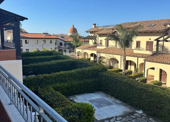 Molo 24 Luxury - With Free Parking Just 5 Minutes Walk From Historic Center Apartment